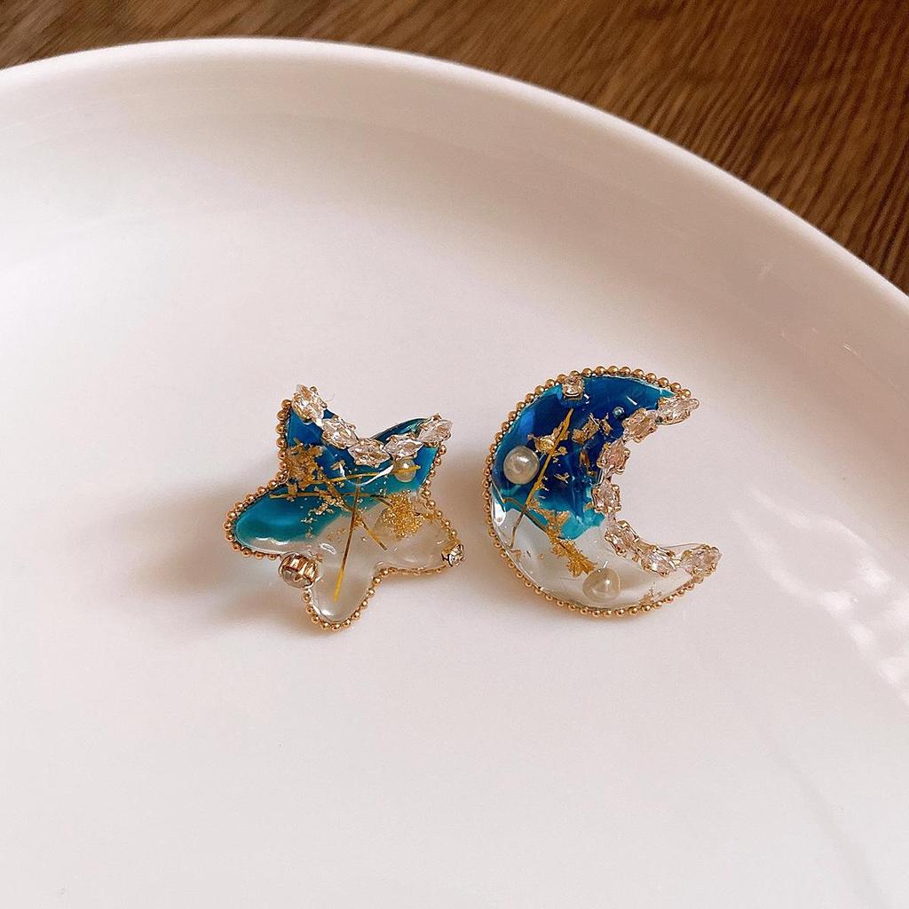 Vintage Retro Silver Needle Earrings - Elegant, Versatile High-End Court Style Studs.