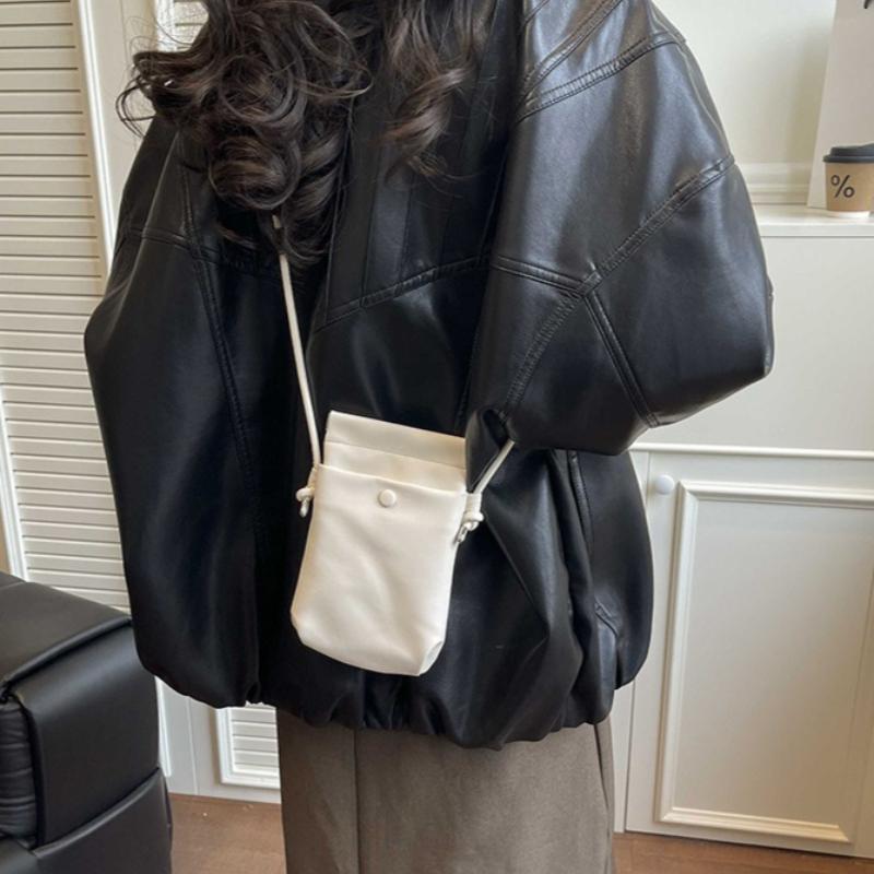 Trendy Spring Shoulder Bags for Women Fashiable and Versatile Crossbody Small Square Purse Minimalist Stylish Phe Bag