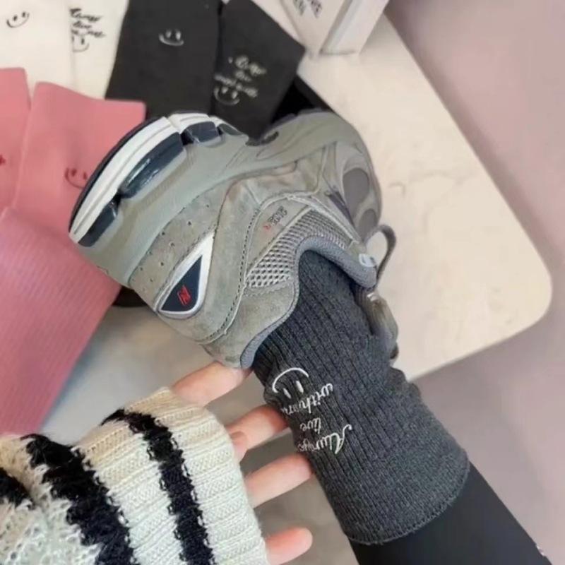 AB Version Women's Socks with Embroidered Smiling Faces, Unique Mid-calf Socks, Fashionable and Stylish, Pure Cotton Trendy Socks