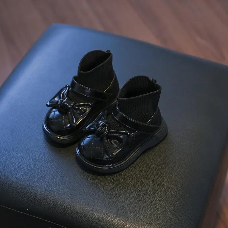 Babyschuhe Winter Prinzessin Schuhe Weiche Sohle Rutschfest Baby Lauflernschuh Mode Kinder Kurzer Stiefel Atmungsaktiver Mädchenschuh Lederschuh