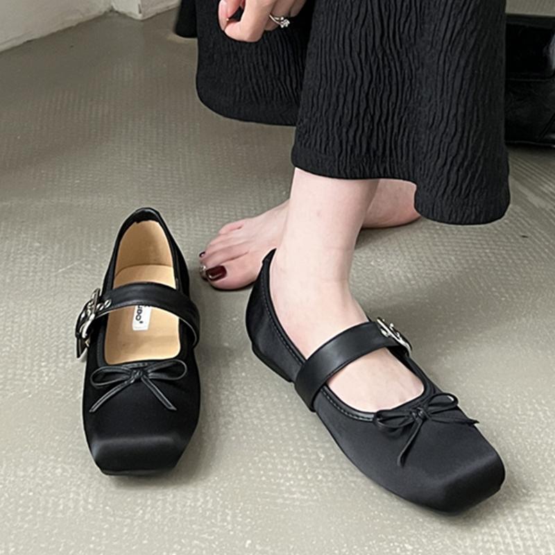 

Модная женская обувь Балетки Шелковые женские танцевальные туфли Неглубокие с бантиком-бабочкой Модный ремешок с пряжкой Лолита Балетки для леди 5 чёрный