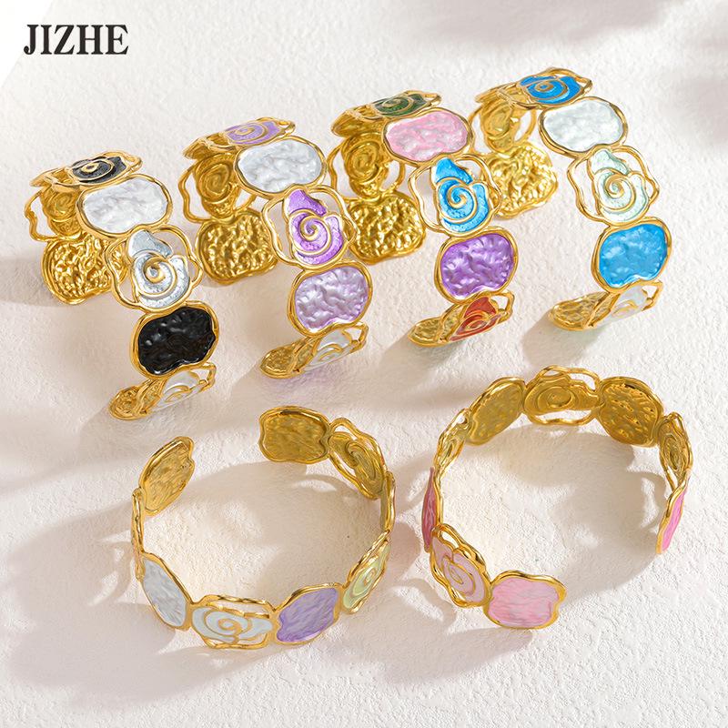 Bracciale Aperto Bangle in Acciaio di Titanio Colorato con Gocce d'Olio e Rosa Intagliata - Versione Larga, Lusso Leggero