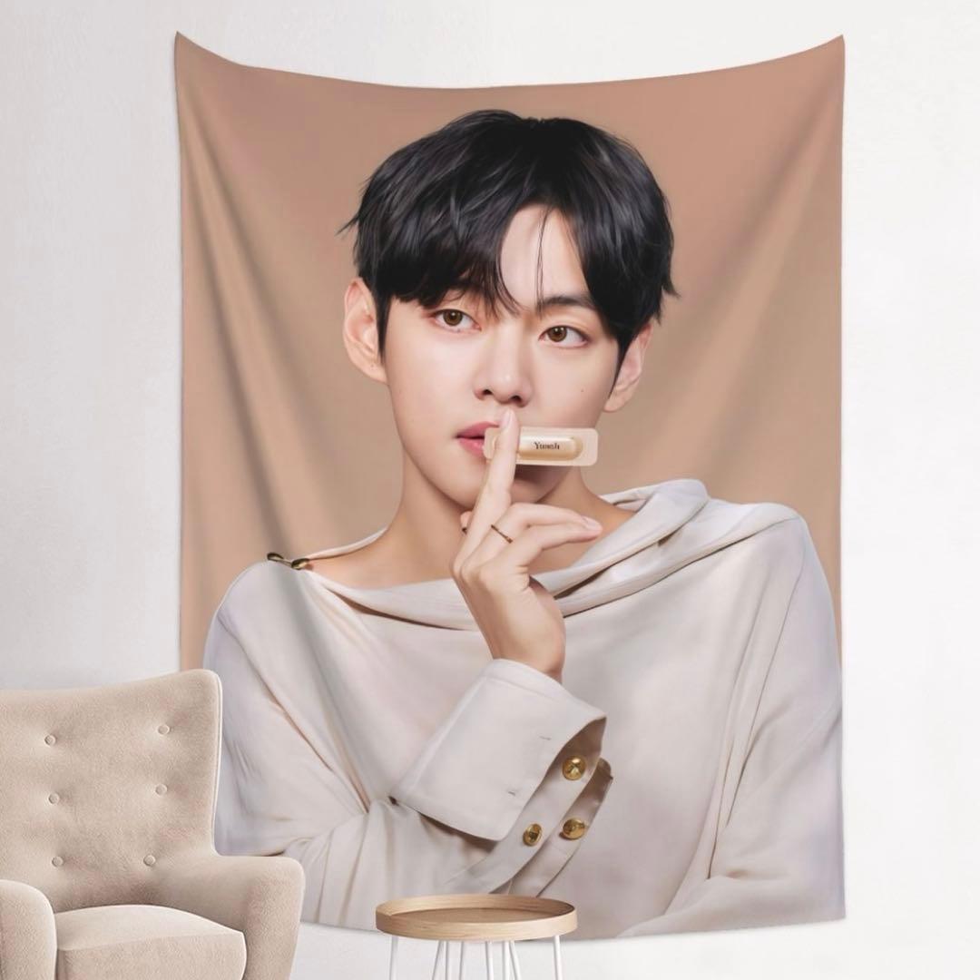 [USED] BTS Tapestry - Yunth, Taehyung, V (Taehyung)
