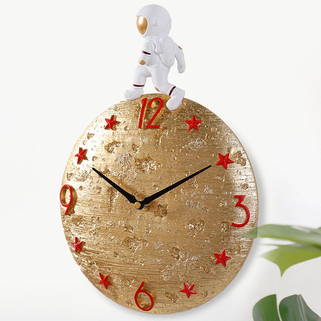 Luxury Astronaut Wall Clock, Fashionable Silent Clock Decoration
