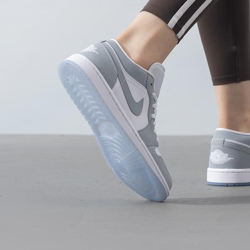 Nike Air Jordan 1 Low Women's Basketball Shoes