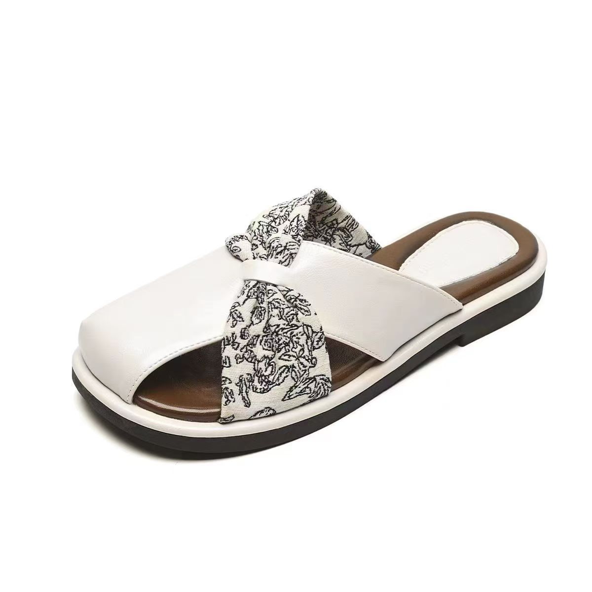 

Французские серебряные туфли-мешки с плоским дном и полутуфли для женщин, летняя одежда 2025 года, новый темперамент, нежные и ленивые сандалии с одной педалью 40