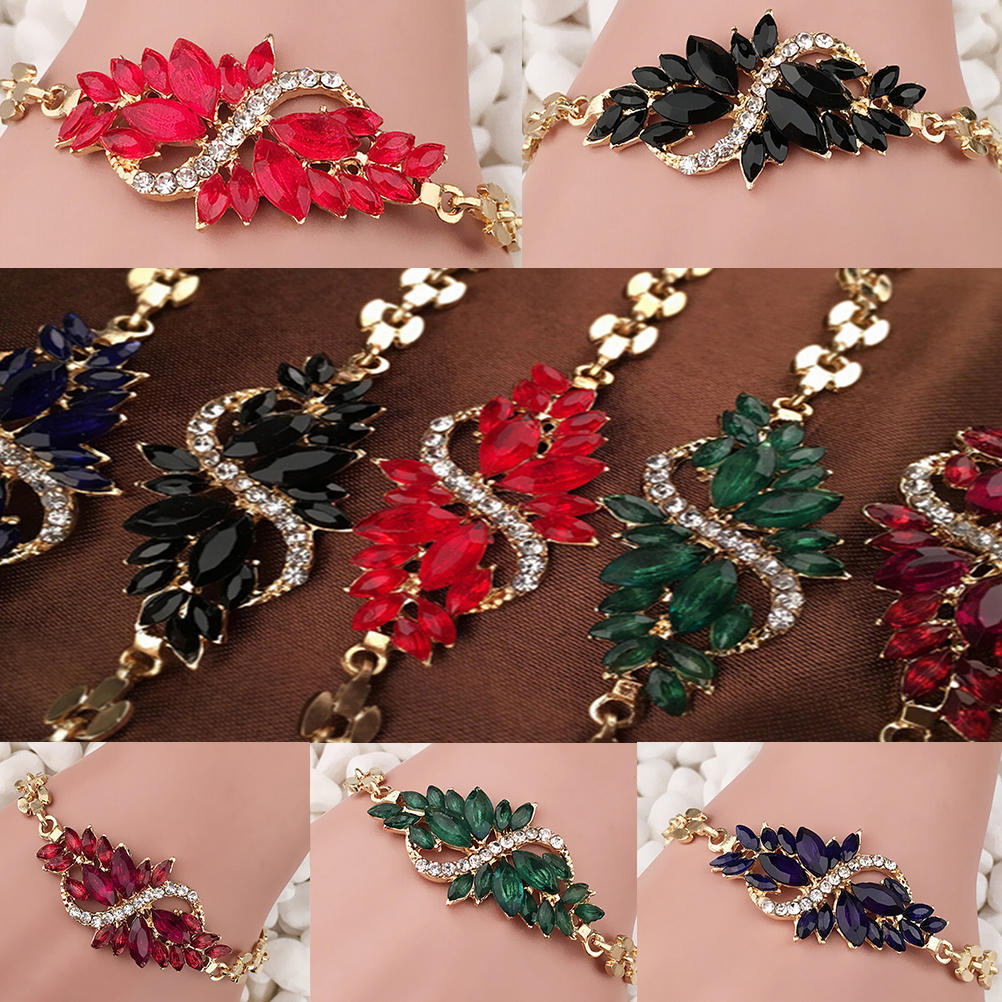 

Нежный браслет из сусального золота 18 карат в уникальном стиле.