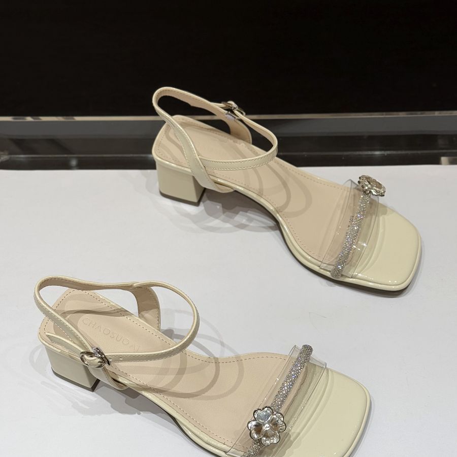 French fairy transparent rhinestone middle heel Roman shoes girl 2025 new summer thick heel foreign style versatile one word with sandals