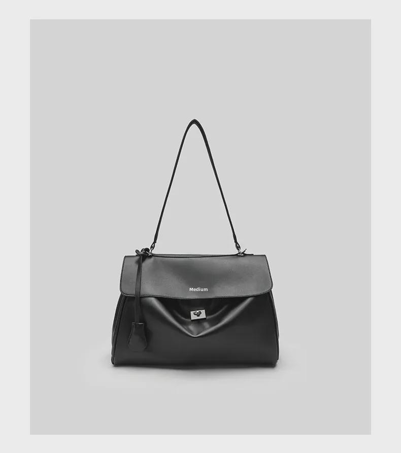 Women's High-Capacity Black Messenger Tote - Autumn/Winter 2024 Fashionable Shoulder Bag for Commuting.