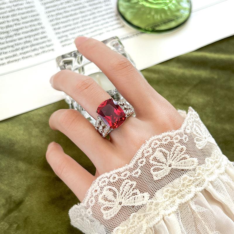 Jewelry Copper Bottom Gold-Plated Simulation Red Corundum Blue Spinel Cut Premium Ring Women 12 * 16