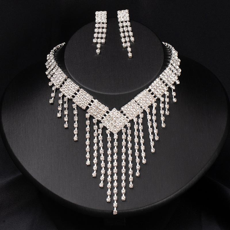 Exquisite Luxury Temperament Necklace Earrings Set Banquet Dress Full Diamond Fringe Jewelry Fashion Versatile Bridal Jewelry