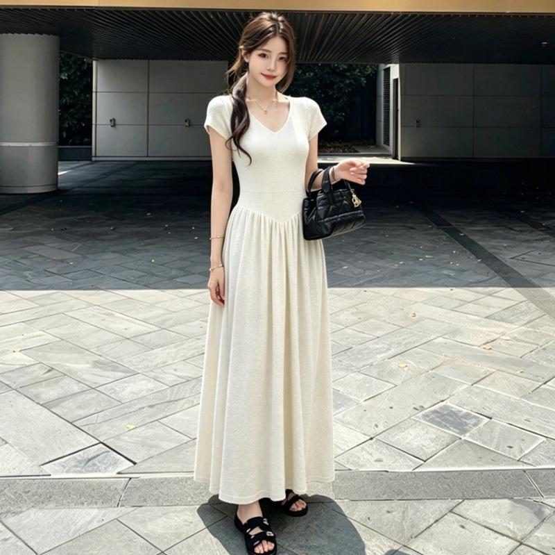 Mm [core-spun Yarn] Niche French Retro Hepburn Style Summer Women's Waist and Thin Short-sleeved V-neck Dress