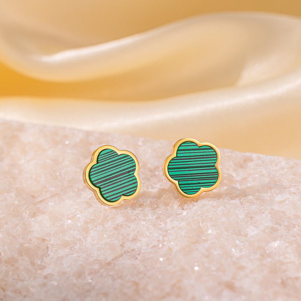 

Clover earrings, anti-allergic and environmentally friendly flower earrings, women s high-end jewelry