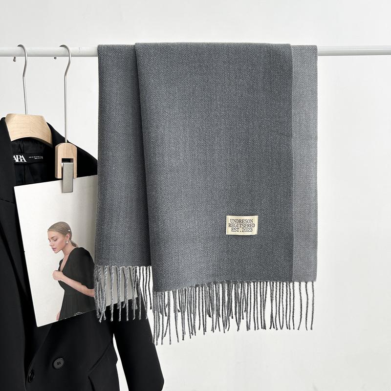 Kaschmir-Handgefühl Herbst und Winter Einfarbiger Schal Damen Dicke Quaste Einfacher und vielseitiger weicher und warmer Kaschmir-Imitat-Schal