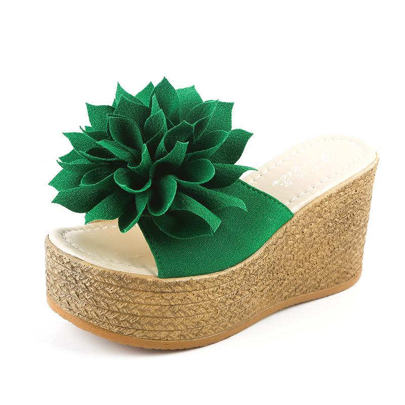 Trendy Cool Slippers 2024 Summer Style Slope Heel Thick Bottom Anti Slip Bohemian Flower Comfortable Versatile Women's Slippers