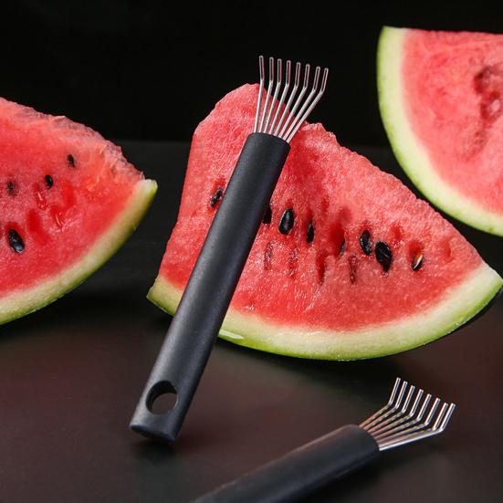 Watermelon Seeds Removal Tool Stainless Steel Watermelon Claw with Handle Fruit Cutting Gadget for Efficiently Cutting Watermelon