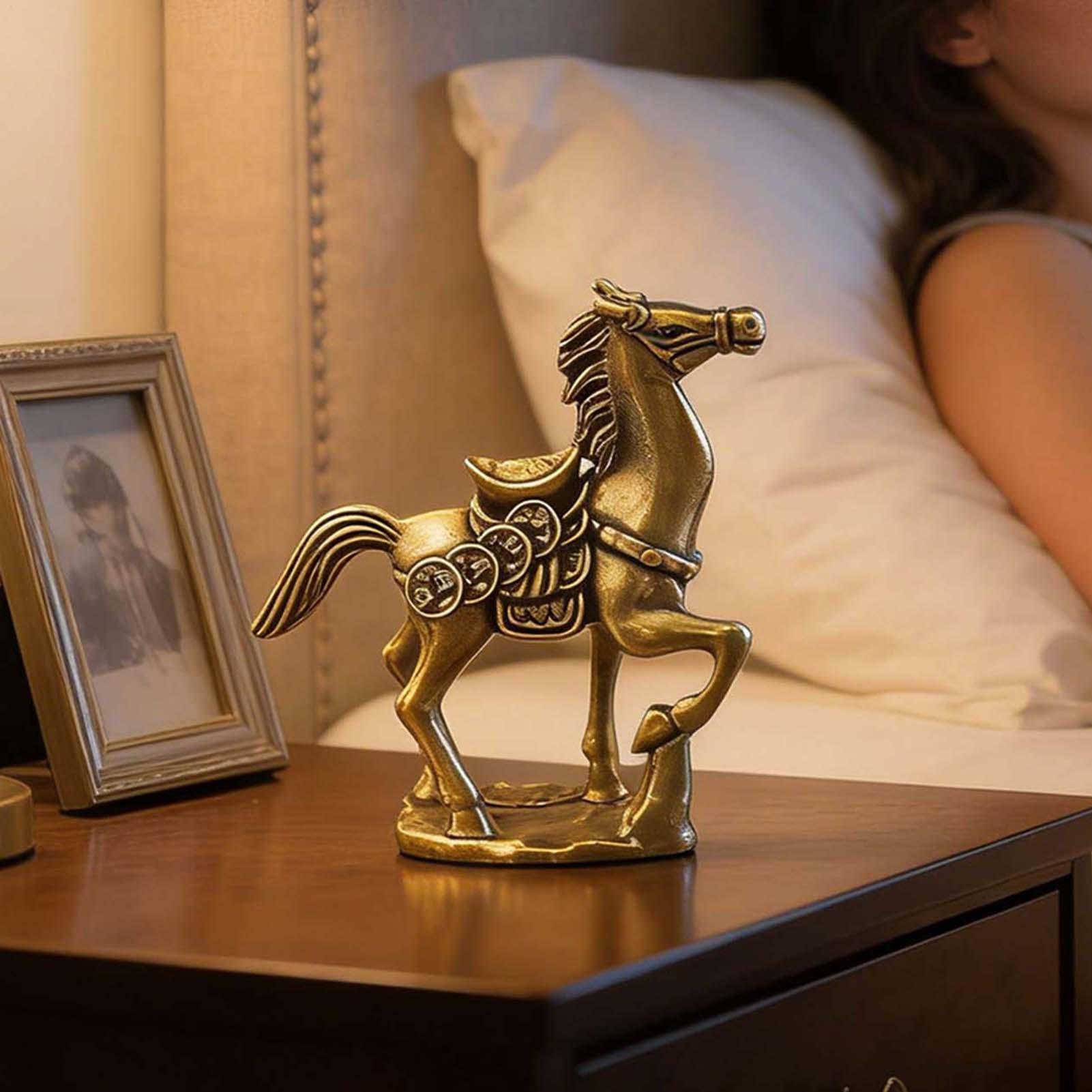 

Brass Horse Statue Small Ornament 2026 Year Of The Horse Metal Golden Coin Crafts Symbolizes Wealth Luck Gift Desktop Ornament CHINA