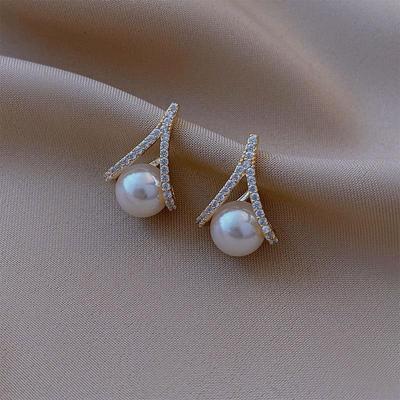 French Retro Geometric Pearl Earring