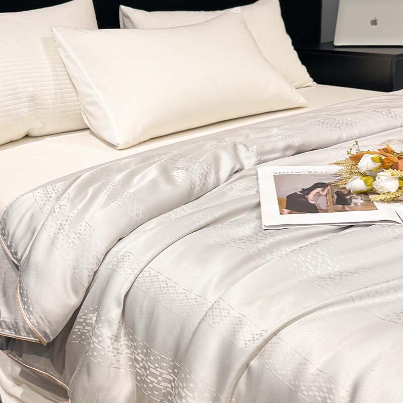 JIFANYA Jacquard Tencel Cotton Tussah Silk Quilt with Silver Ion