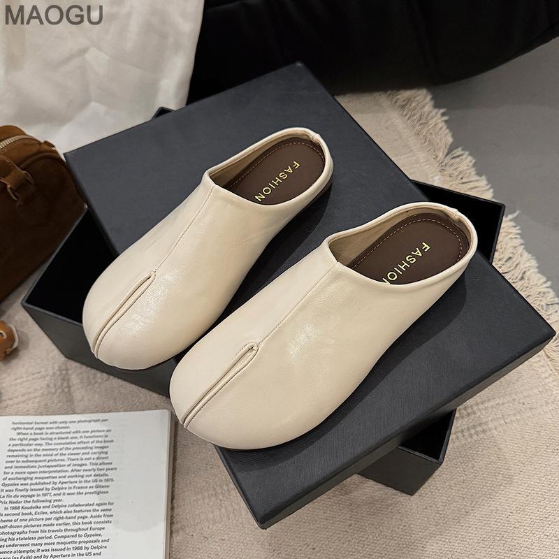 Damen Beigefarbene Slip-on Mules mit geteilter Zehenpartie Mode Koreanischer Stil Mokassins Zehenbedeckende Flache Schuhe Bequeme Freizeit-Hausschuhe Femme
