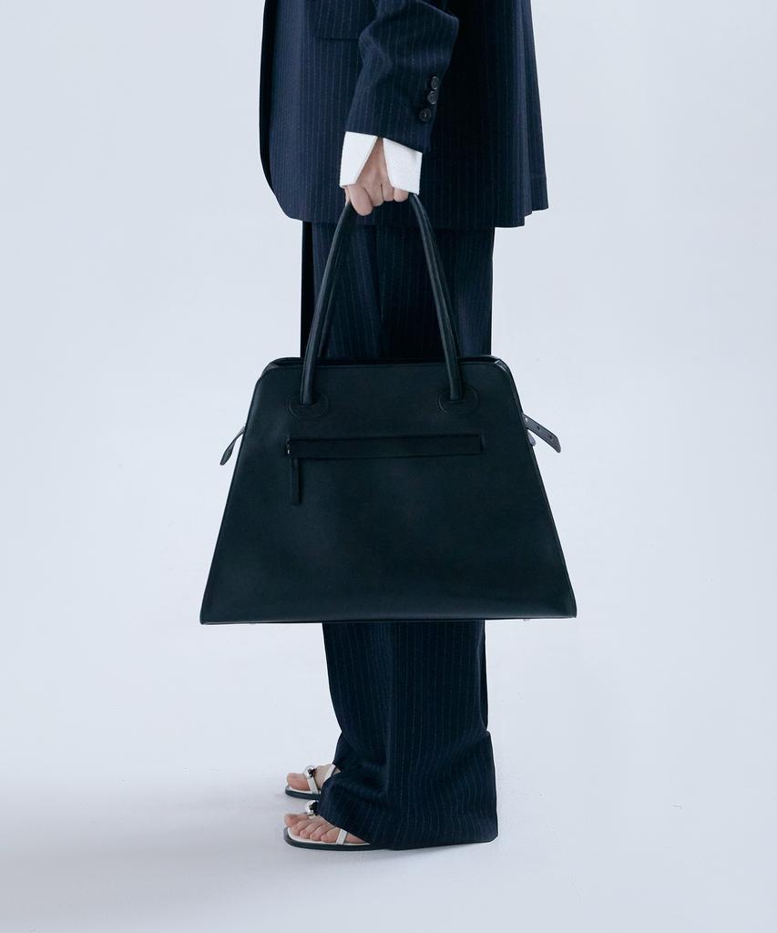 Christine Project Signature Big Shoulder Bag(Black Pepper)