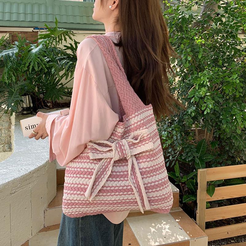 Nova Bolsa de Crochê Listrada com Laço Grande Capacidade Casual Bolsa de Ombro Tecida Multicolorida Bolsa de Tricô Feita à Mão