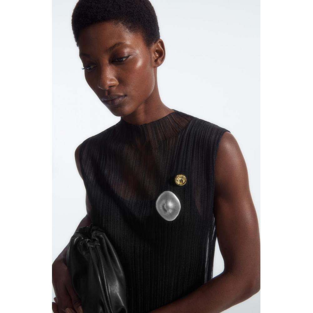 

Набор брошей COS Japan несоответствия