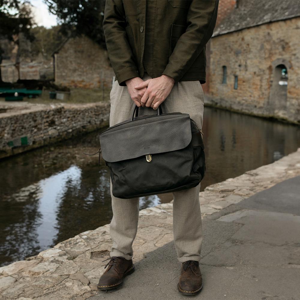 Bleudechauffe Zepho Solo Briefcase Waxed Canvas - Khaki