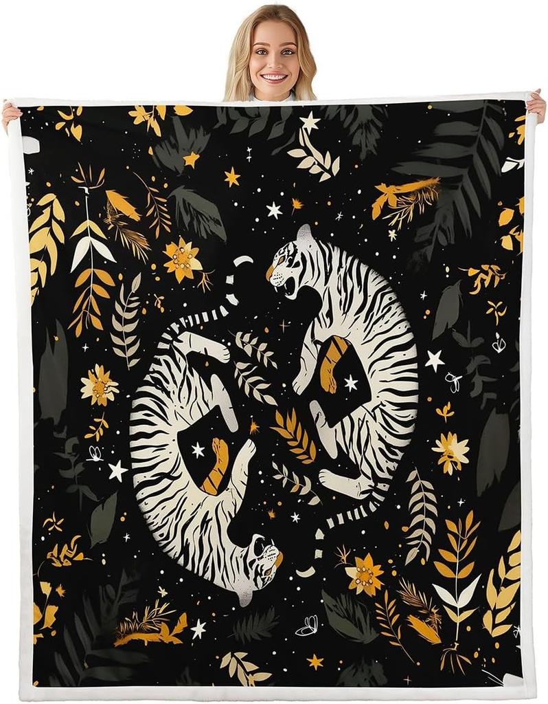 GUOYU Blanket Red Sun Throw Blanket Black Mountain Tree Fuzzy Blanket Japanese Style Blanket for Bed Couch Sofa Kids Boys Teens Room Decor