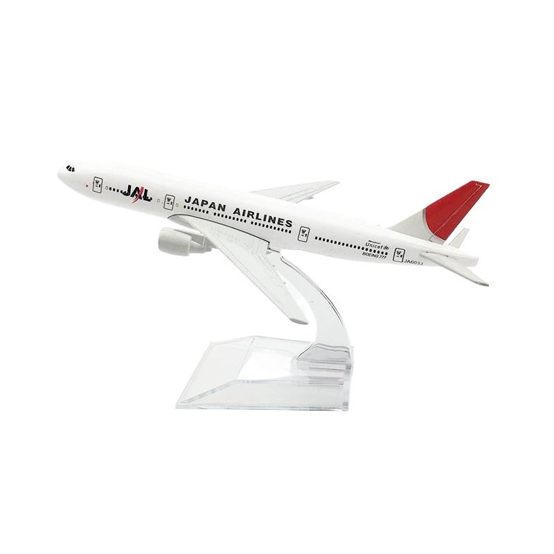 

Масштаб 1/400 16 см Модель самолета B777 Japan Air Airways Металлическая литая статическая модель Самолет Игрушка Коллекция и витрина Подарок красный/белый