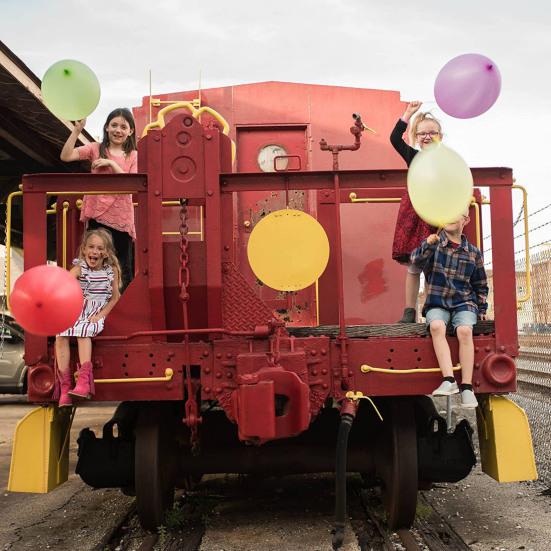 32 ks Heavy Duty Latexové balónky Odrážecí děrovací balónky s otvorem Gumová rukojeť Párty balónky Dětská narozeninová párty Svatební výzdoba