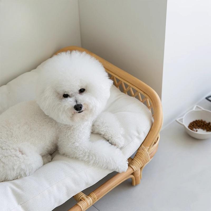Woven Rattan Dog Bed All-Season Pet Bed for Small and Medium Dogs Handmade Cat and Dog House Durable Pet Furniture for Indoor