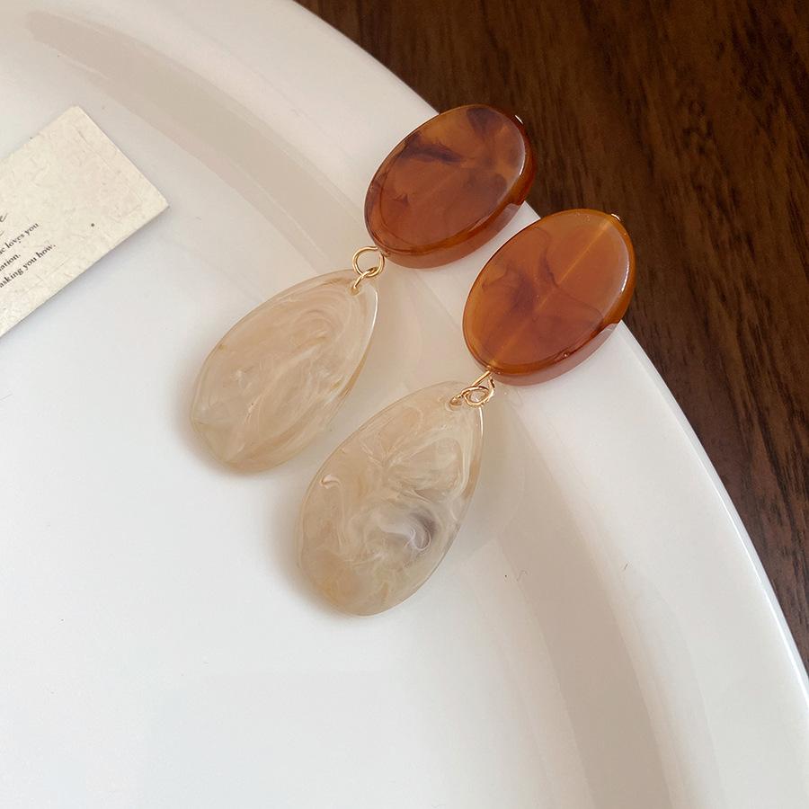 Silver needle resin oval water drop pendant earrings temperament niche design stud earrings daily commute versatile earrings