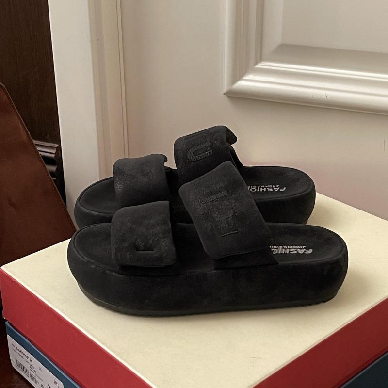Height-increasing Thick-soled Cool Slippers for Women's Summer Wear, New with Skirts, Beach One-word Sandals