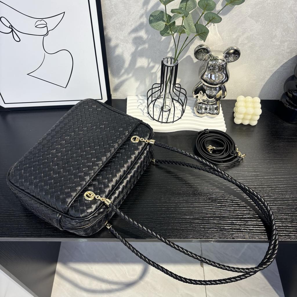 New Leather Woven Camera Bag Tofu Bag Niche Retro Boston Women's Bag Cross-border Fashion Shoulder Messenger Bag