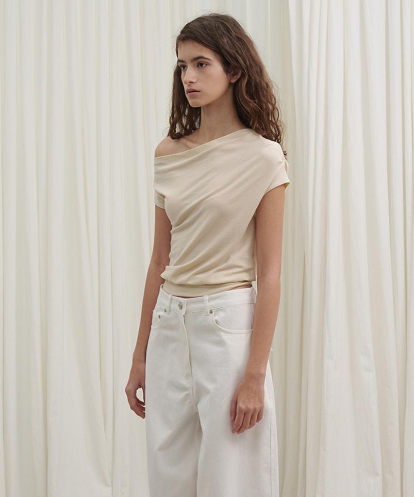 MARROT Drape Asymmetrical Tee_Cream Beige