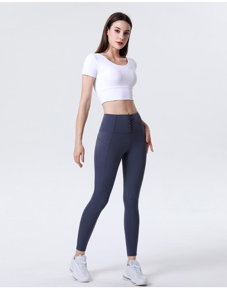 Women's Cross-Back Sleeveless Yoga Crop Top for Outdoor Fitness