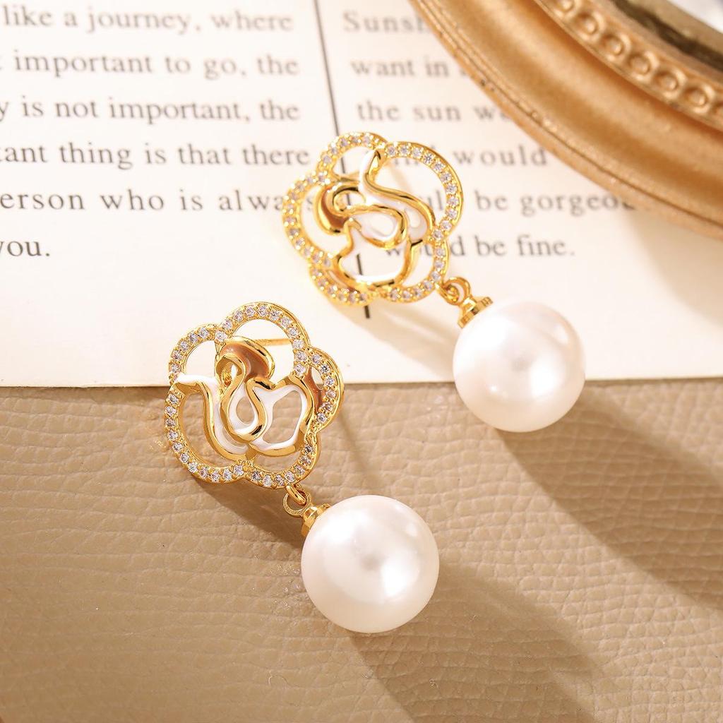 Elegant Pearl Flower Pendant Earrings - Sophisticated French-Inspired Design