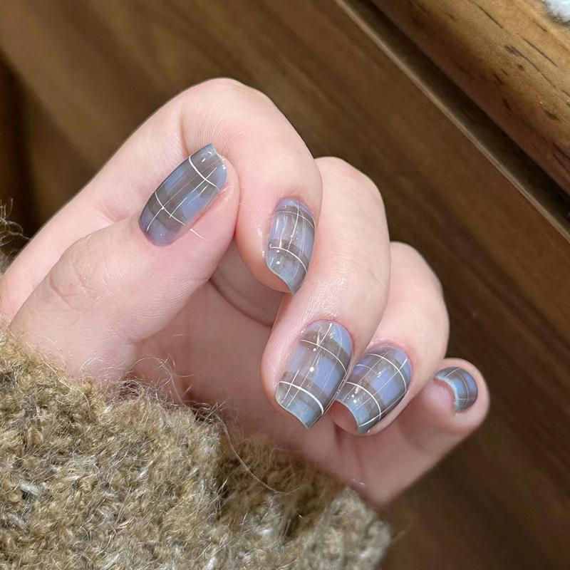 High-End Autumn/Winter Retro Plaid Wearable Nail Tips - Bestseller Pre-Made Nail Strips