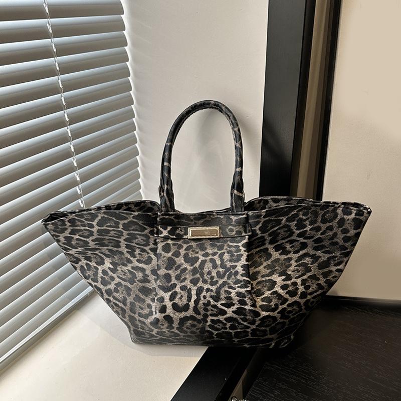Fashion Leopard Wings Handbag New Large Capacity Trend Leisure Commuting Brand Luxury Underarm Shoulder Tote Bag For Women CLE
