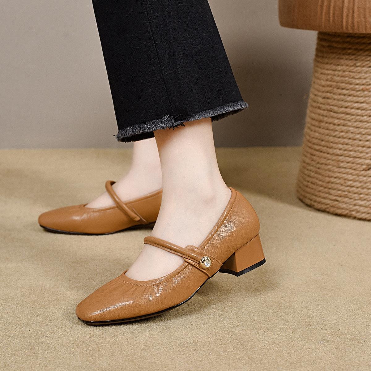 

Туфли Мэри Джейн с мелким вырезом, женские весенне-летние простые темпераментные маленькие туфли-лодочки с жемчугом и толстым каблуком, обувь на четыре сезона 40