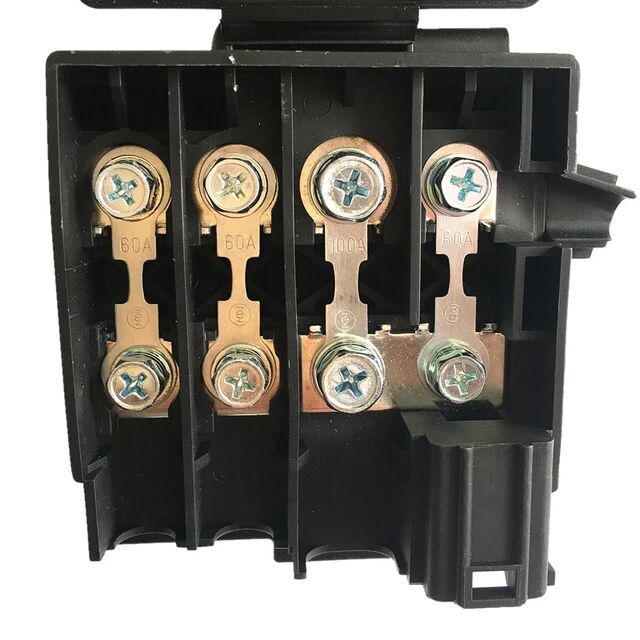 Auto parts High quality 3722100-P00 car battery fuse box for  the Great Wall WINGLE 3 WINGLE 5 pickup