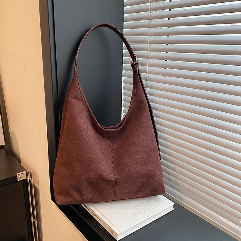 Chic Retro Korean Style Tote Bag For Women With Large Capacity And Fashionable Design In Black Khaki Or Coffee