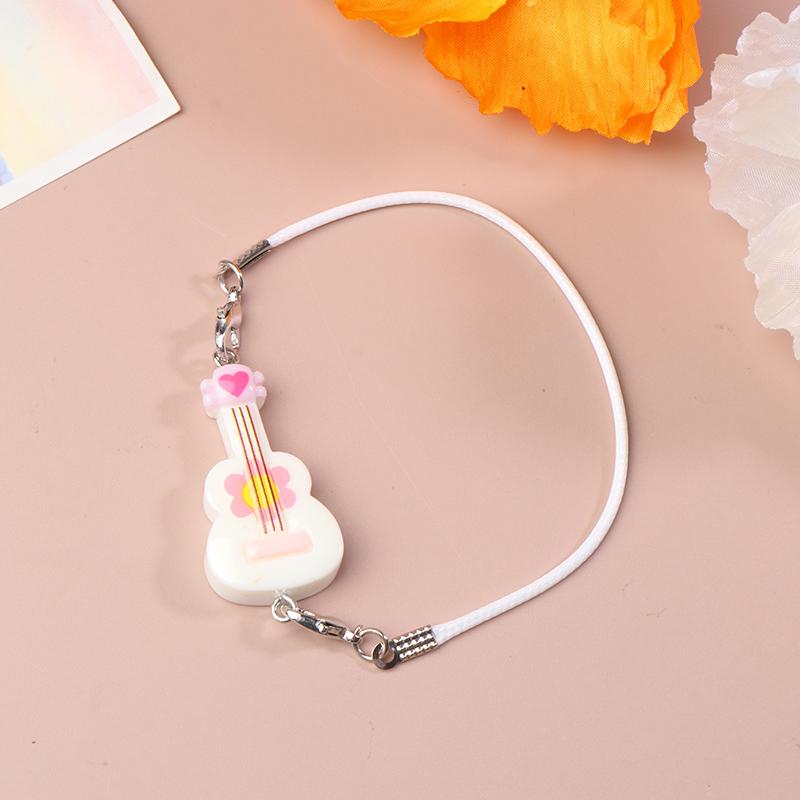 

1:12 кукольных миниатюрных гитар на ремне, имитация кукольного инструмента, модель кукольного домика, аксессуары для украшения ролевых игр, игрушка as the picture