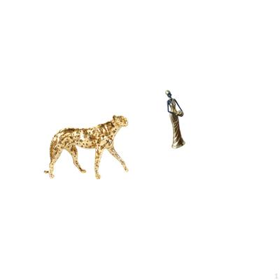 Golden Tribal Cheetah Lady Sculpture Figurine Decorative Table Centerpiece Ornament for Office Home