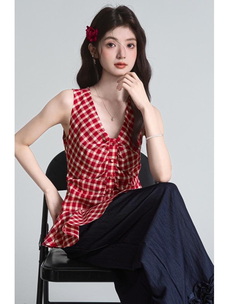 Women's Red Plaid Sleeveless V-neck Shirt Vest with Pleated Waist and Chic Korean Style for Summer 2026
