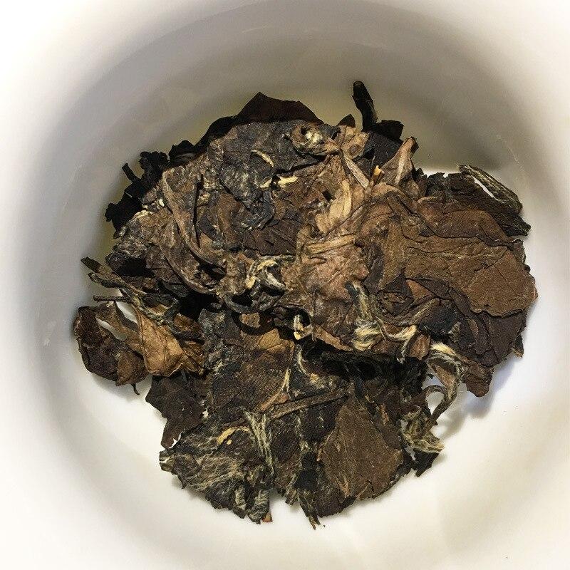 Torta Bai Cha di Fuding Shoumei White Tea Wild Ancient Tree 2016, 350 g