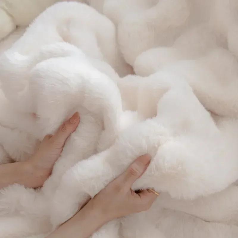Soft Warm Plush Sofa Cover Cloth Couch Thickened Cat Scratch Resistant Sofas Plush Fully Wrapped Sofa Blanket Towel 3 Seater