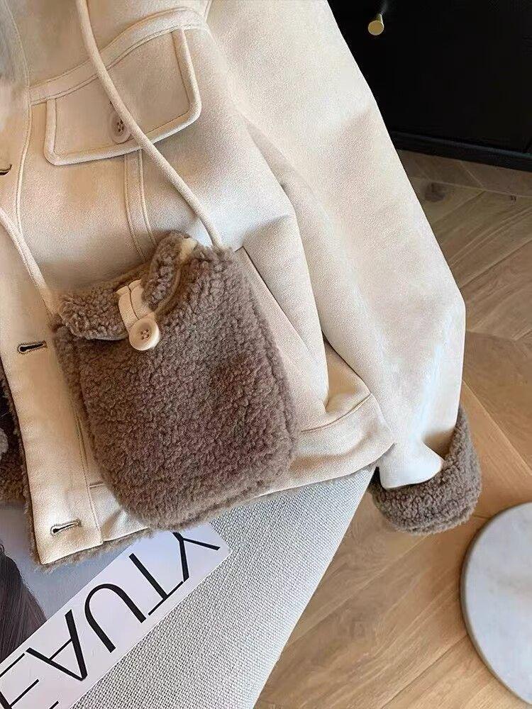 Korean Retro Women's Fur-Lined Jacket: 2025 Autumn/Winter Slimming, Loose, Versatile