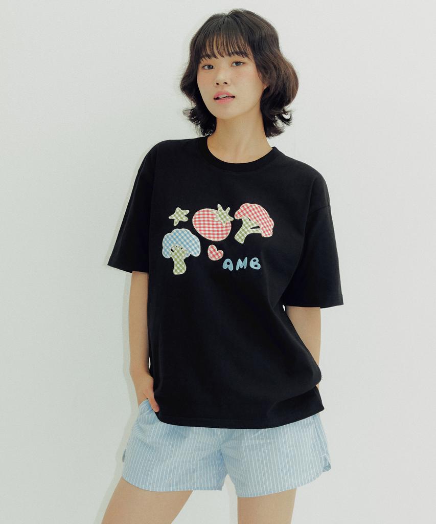 AMBLER Tomato Broccoli Duo Patch Check Patch Short Sleeve T-Shirt As1224 (Black)